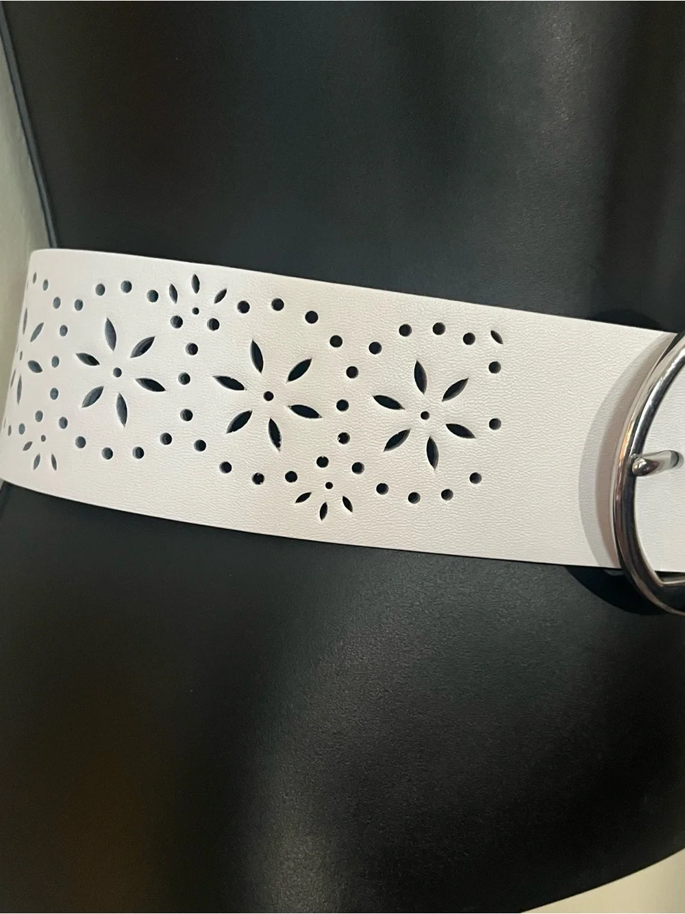 Lauren Ralph Lauren m white leather belt silver buckle preppy stretch wide LRL